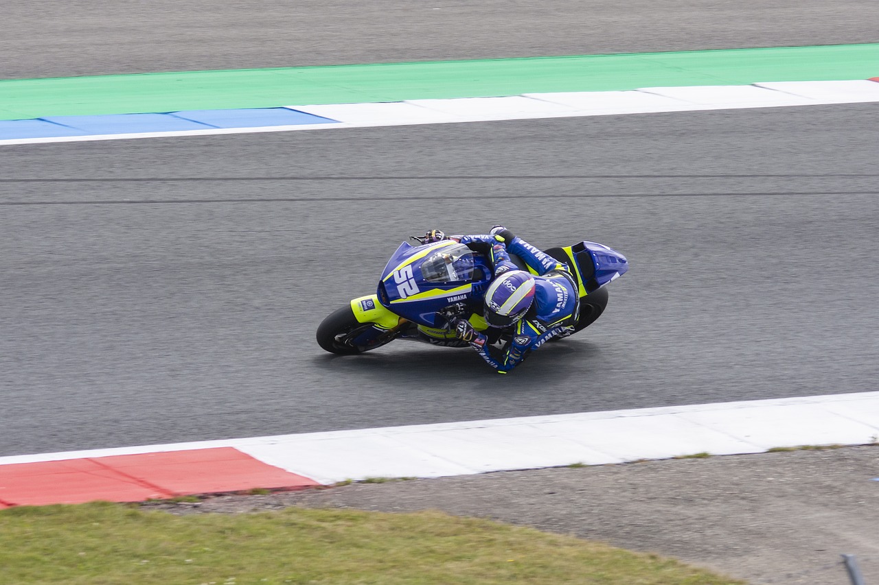 她成熟的比 她成熟的比